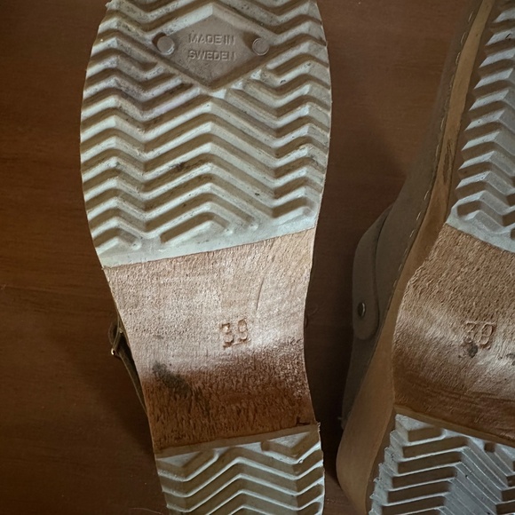 Taupe Suede MIA Clogs - Size 8.5 - Picture 8 of 8